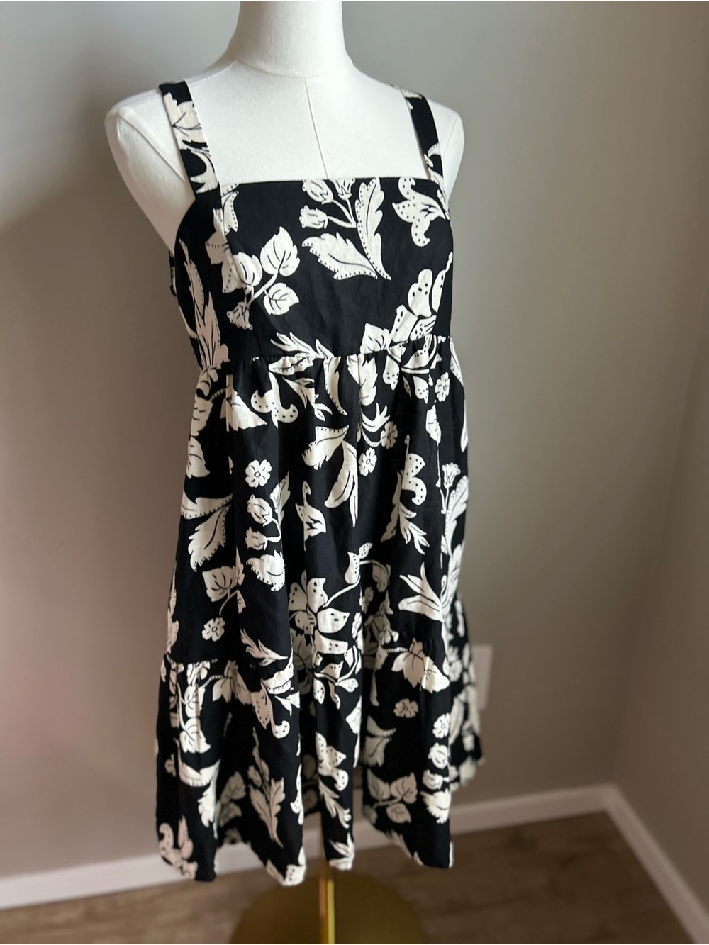 Linen blend Black & White Floral Sundress sleeveless square neckline cottagecore